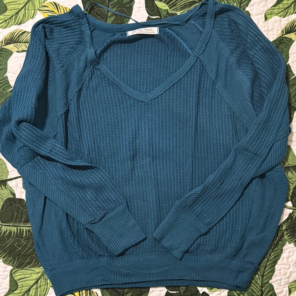 We the Free Teal V-Neck tee